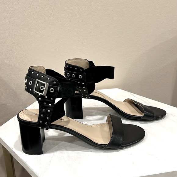 🔥Adrienne Vittadini Black Strappy Women's Sandals🔥 - Picture 2 of 5